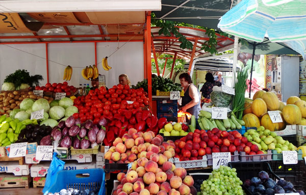 Зеленчукопроизводител изригна: Стоката на пазара не е българска а от Турция Гърция и Македония