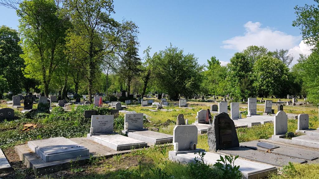 На гробищата разбрах смисъла на живота: Tрябва да сме пълни глупаци да пропиляваме времето, което Бог ни е дал