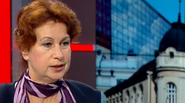 Проф. Ива Христова: От април петата вълна ще е изчезнала