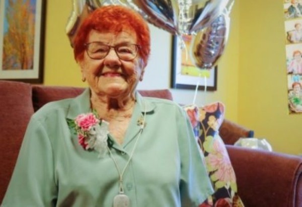 105-годишна жена: Пийте чаша ром през нощта, това е най-доброто хапче в света!
